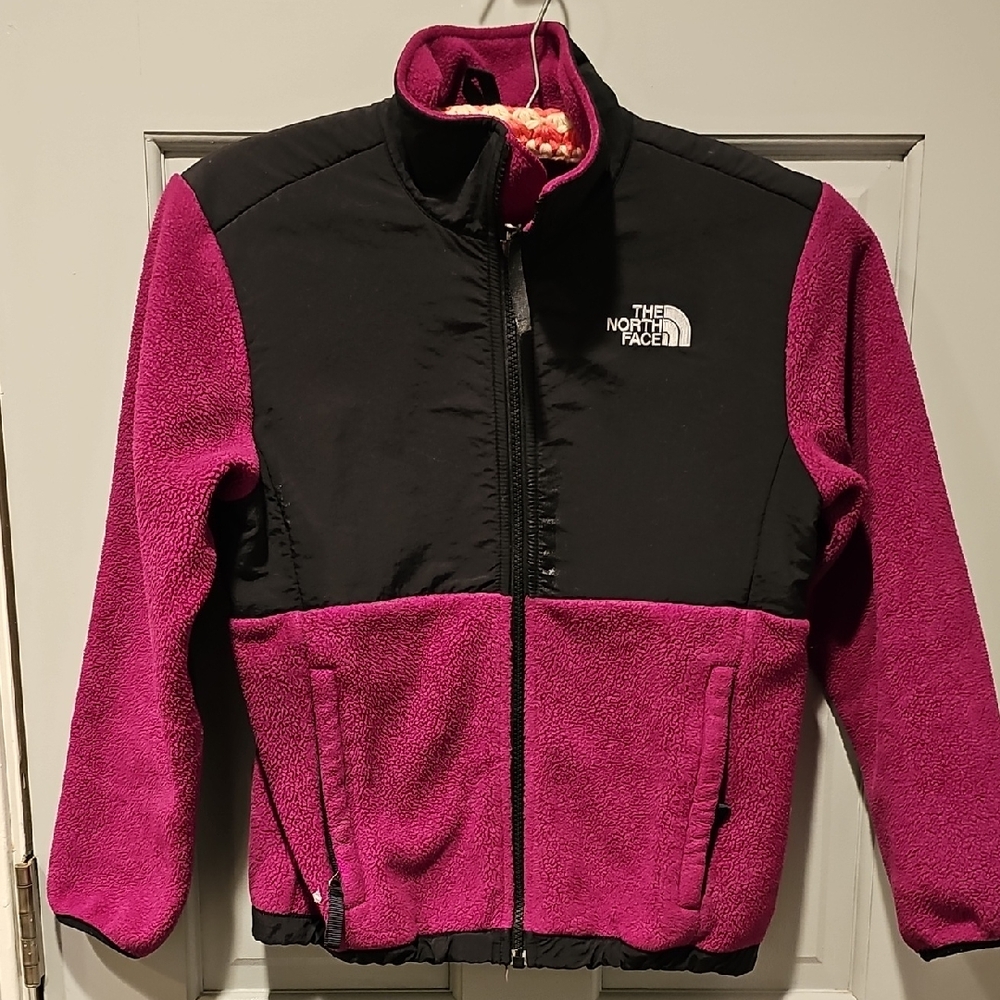 The North Face magenta  Black Fleece Jacket Girls Medium